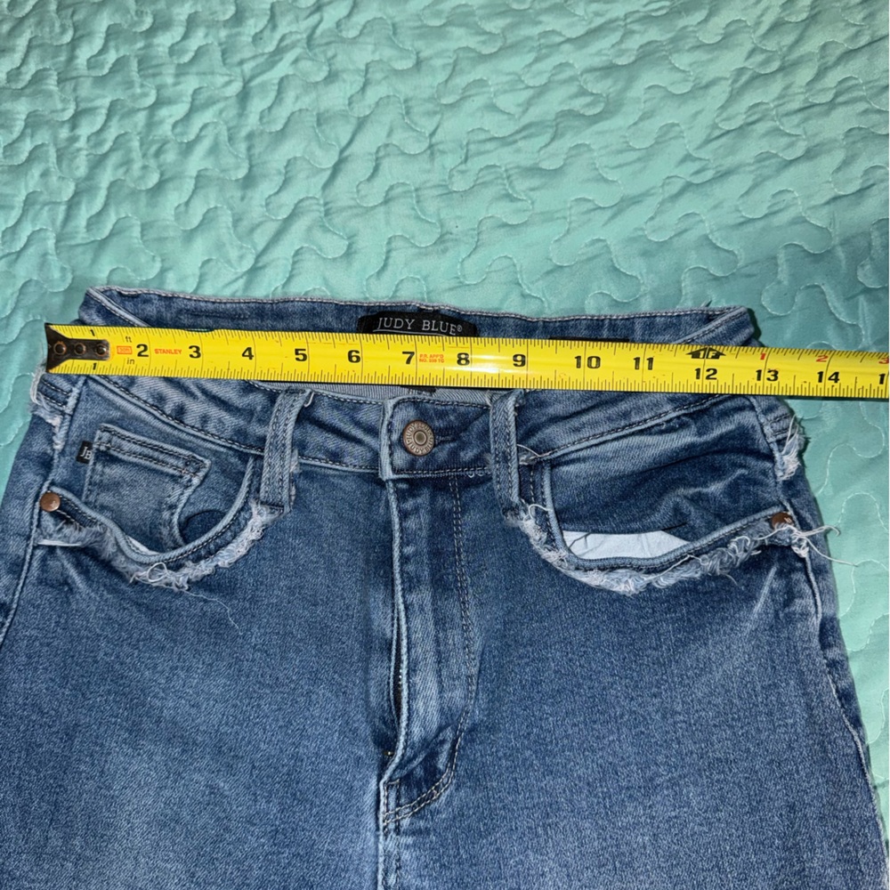 Judy Blue Medium Blue Frayed Ankle Jeans Size 5/27 - Picture 8 of 8